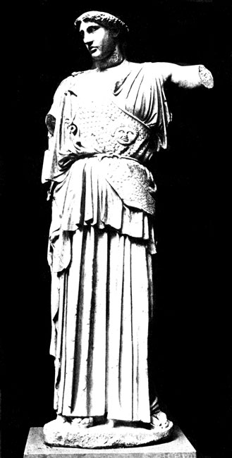 33. Афина Лемния. V в. до н. э. Мрамор. Римская копия. Дрезден. Музей.