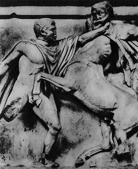 43. Метопа Парфенона IV. V в. до н. э. Мрамор. Лондон. Британский музей.