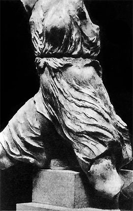 66. Западный фронтон Парфенона. Ирида I. V в. до н. э. Мрамор. Лондон. Британский музей.
